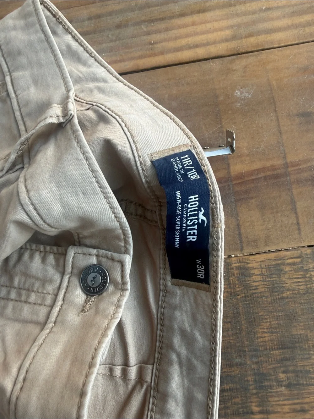 Hollister Women's Beige Skinny Cargo Pants